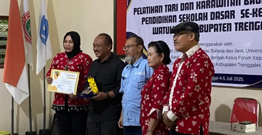 Wariskan Seni Lokal, Dosen Unesa Dampingi Guru SD Watulimo Lestarikan Tari dan Karawitan Turonggo Yakso