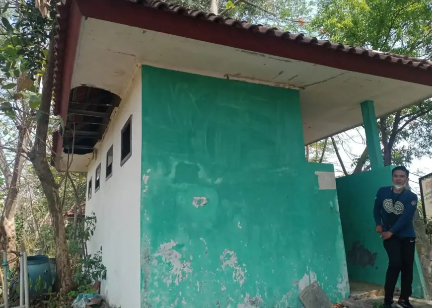 Rusak Parah, Fasum Taman Telaga Bandung  Tak Kunjung Diperbaiki