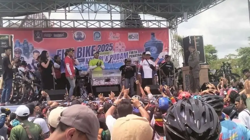 Pemkab Blitar Gelar Goes Sehat HUT Korpri ke-54 dan PDAM ke-33