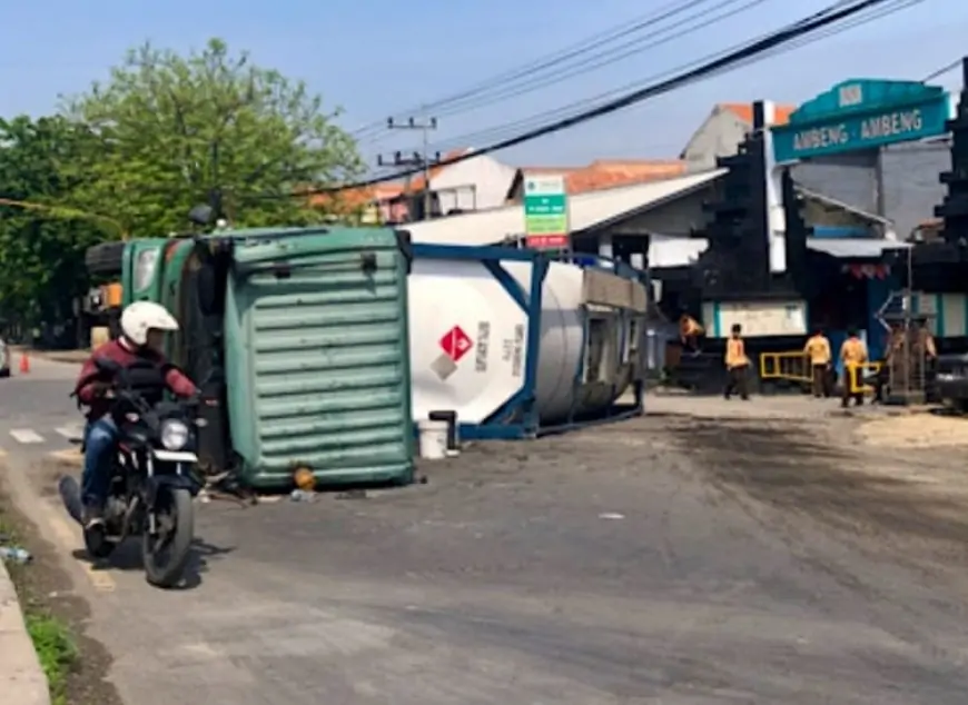 Sopir Mengantuk, Truk Tanki Bermuatan Cat Terguling