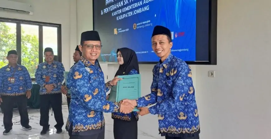 Kemenag Jombang Lantik 118 PPPK