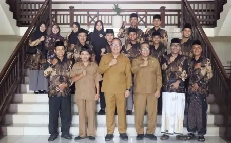 Juara Umum MTQ Jatim 2025, 18 Kafilah Gresik Diberangkatkan Umrah