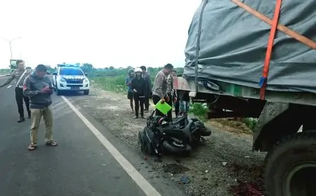 Karyawan Pabrik Lamongan Tewas Usai Tabrak Tronton