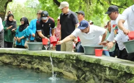 Bupati Warsubi Pimpin Aksi Tanam 500 Pohon  dan Tebar Benih Ikan