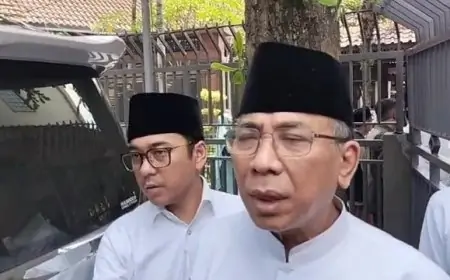 Gus Yahya Bertemu Sesepuh Tebuireng, Siapa Mereka