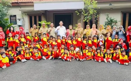 Bupati Lamongan Serukan Gerakan Ayah Mengambil Rapor