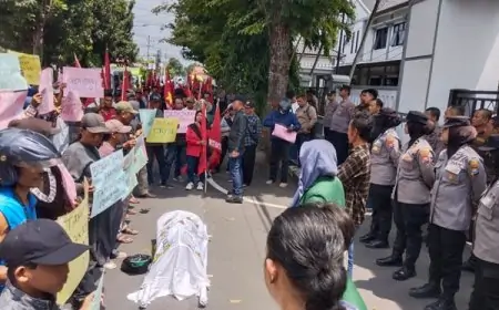 AMPERA Usung Keranda Hakordia, Kritik Mandeknya Penindakan Korupsi Agraria  Blitar