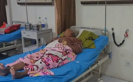 Makan Menu Hajatan, Puluhan Warga Lamongan Dilarikan ke Rumah Sakit