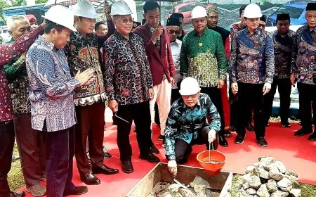 Ketum PP Muhammadiyah Ground Breaking PIB-UMLA di Lamongan