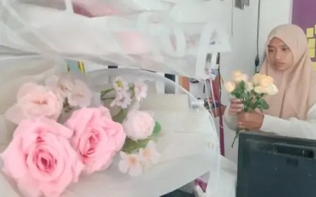 Raih Untung Berlimpah di Hari Ibu, Perajin Buket Fresh Flower  Kebanjiran Pesanan