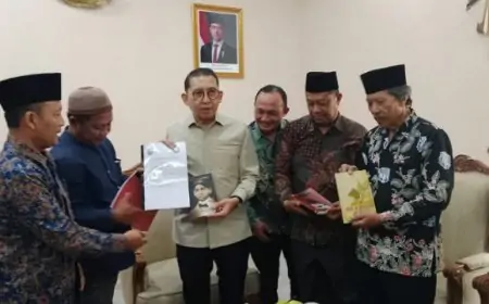 Perjuangkan Situs Kelahiran Soekarno,  Tim TACB Jombang Temui Mendikbud Fadli Zon
