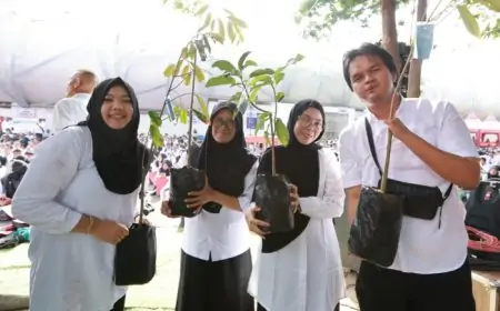 Ribuan PPPK Paruh Waktu Banyuwangi Donasikan Bibit Pohon untuk Reboisasi