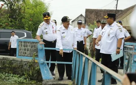 Jembatan Kudu Putus, Bupati Warsubi Janji Bangun Baru Senilai Rp 3 M