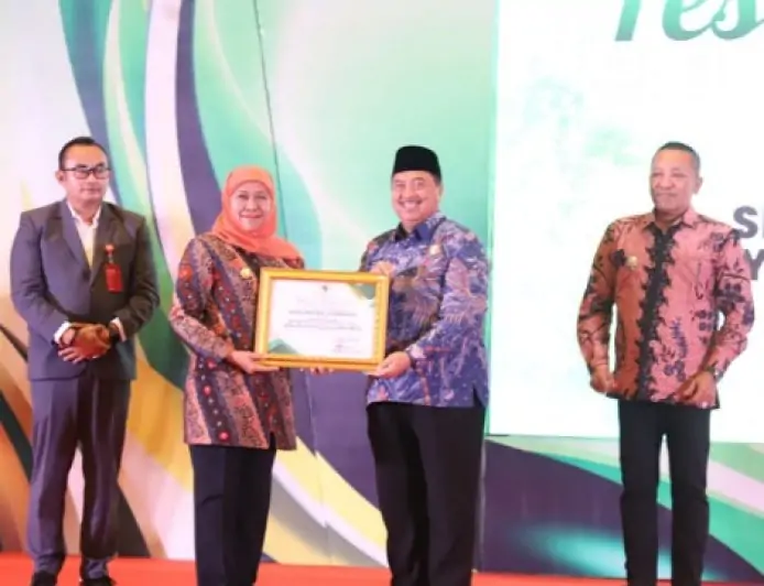 Kabupaten Jombang Raih Penghargaan Pemerintah Daerah Implementasi Industri Hijau Terbaik Jatim