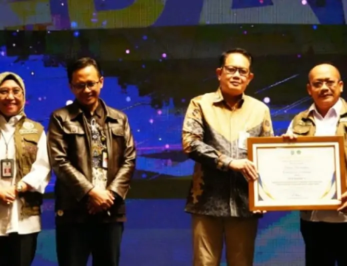 Disnak Jombang Raih Dua Penghargaan Bergengsi dalam Pengendalian PMK se-Jawa Timur