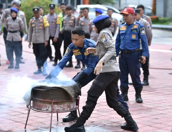 Polres Gresik Gembleng Anggota Miliki Jiwa Penolong, Harus Respons Cepat Situasi Darurat