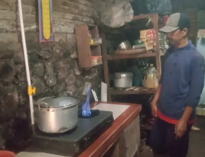Hemat Jutaan Rupiah Berkat Program Biogas dari Limbah Kotoran Sapi