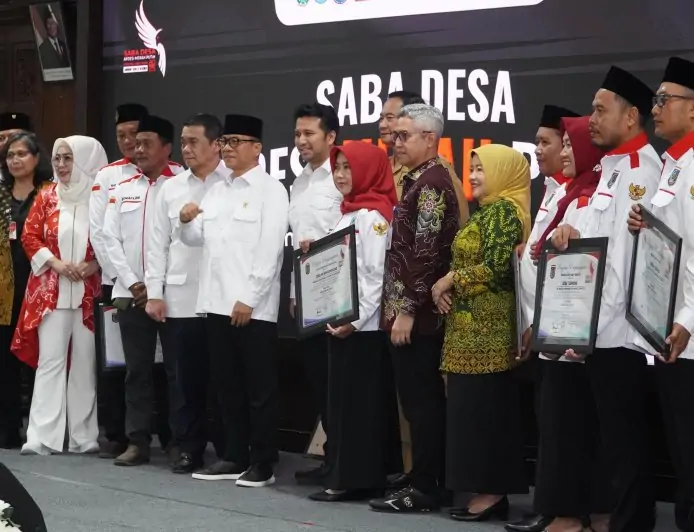 Desa Moronyamplung Lamongan Raih Penghargaan Administrasi Pelayanan Terbaik