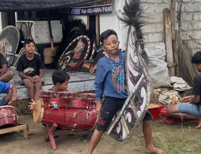 Melihat Keseruan Anak-Anak Jombang Serius Latihan Jaranan Dor