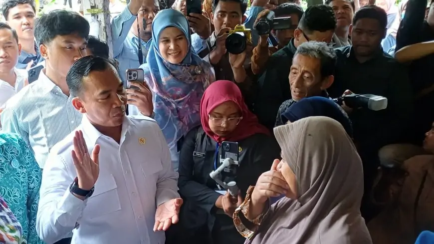Menteri Wihaji Kunjungi Keluarga Stunting Lamongan