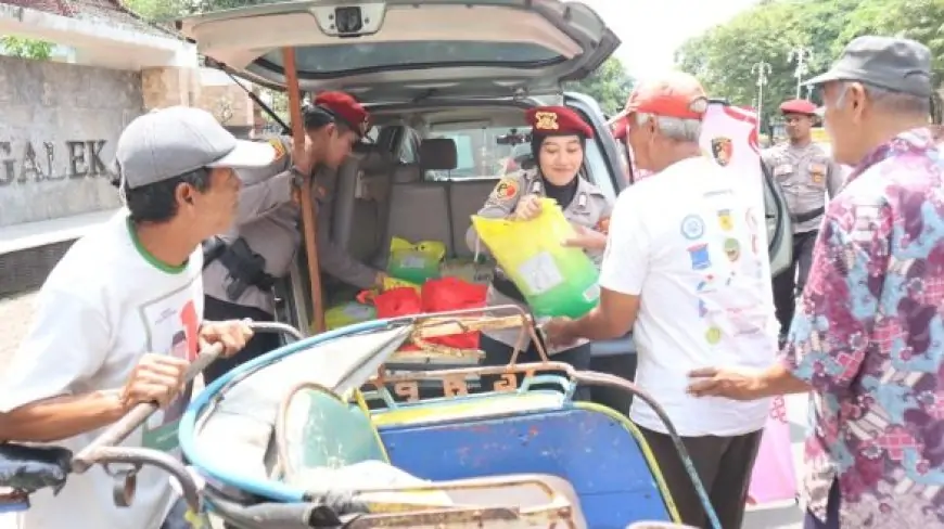 HUT ke-78 Reserse Polri, Polres Trenggalek Tebar Ratusan Paket Bansos untuk Warga Kurang Mampu