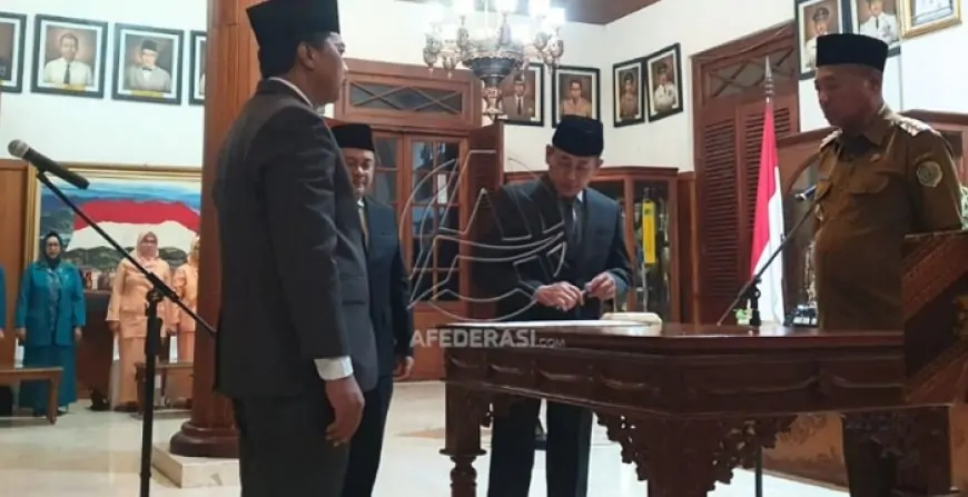 Sempat Dua Kali Absen, Tri Hariadi Resmi Dilantik Jadi Kepala Disnakertrans Tulungagung