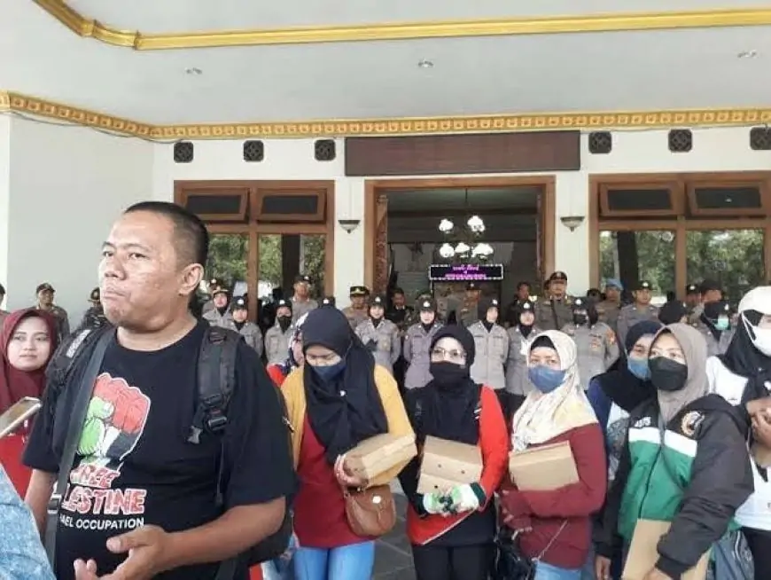 Tolak Variabel Alpha 2026, SBMR Madiun Desak Upah Layak Nasional