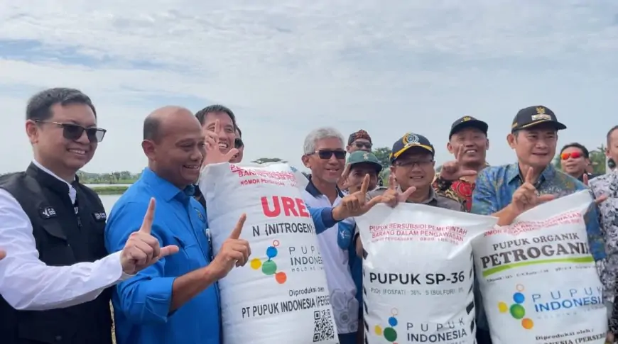 Petani Tambak Lamongan Girang, Pupuk Bersubsidi Kembali Disalurkan Mulai 2026