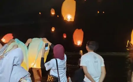 Festival Cahaya Laut, Cara Berbeda Ribuan Wisatawan Rayakan Tahun Baru di Pantai Pasir Putih