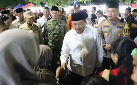 Bupati Jombang Tinjau Langsung Car Free Night Malam Tahun Baru 2026