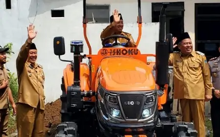 Bupati Jombang Warsubi Saluran Alsitan