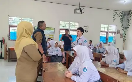 Tanamkan Kepedulian Lingkungan Sejak Dini, Bupati Situbondo Ingatkan Pelajar Soal Sampah