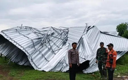 Puting Beliung Sapu Banyuputih Situbondo, Belasan Rumah Warga Rusak