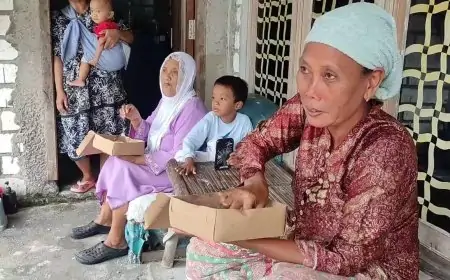 Warga Terdampak Banjir Bengawan Jero di Lamongan Keluhkan Naiknya Harga Bapok