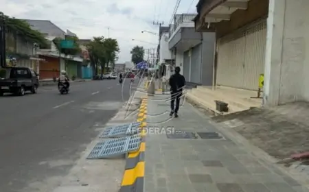Tanpa Guiding Block, Revitalisasi Trotoar Jalan Teuku Umar Tulungagung Dinilai Kebiri Hak Disabilitas
