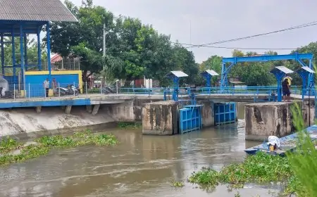 Pintu Air Kuro Dibuka, Sekda Lamongan Harapkan Banjir Bengawan Jero Segera Surut