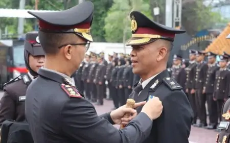 Apresiasi Dedikasi Tanpa Cacat, 60 Personel Polres Trenggalek Dianugerahi Satyalancana Pengabdian