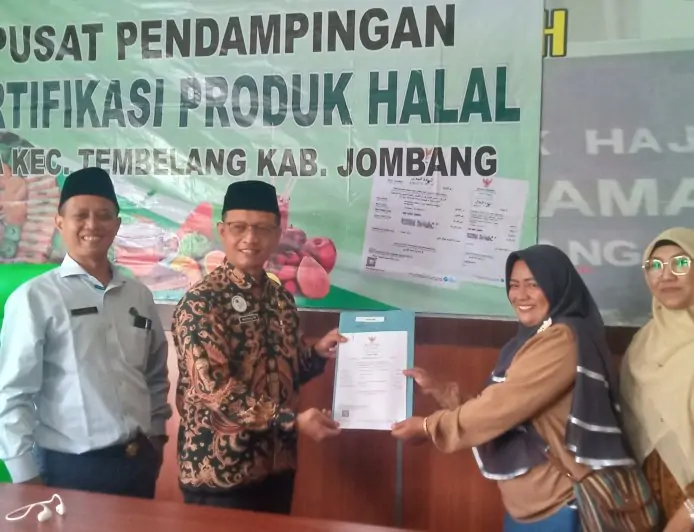 UMKM Tembelang Terima Sertifikat Halal, Bukti Komitmen Kualitas dan Syariah