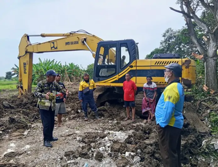 Antisipasi Banjir, Pemdes Masangan Bangun Tanggul Bengawan Solo Sepanjang 2 kilometer