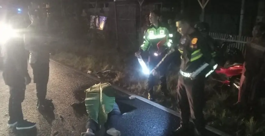 Gagal Menyalip, Pengendara Honda CBR Tewas dalam Kecelakaan Beruntun di Aryojeding