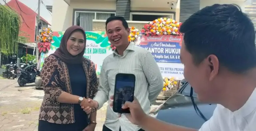 Dari Operator Pabrik ke Advokat Tangguh: Perjalanan Karier Debby Puspita Sari, S.H. Membela Kaum Lemah