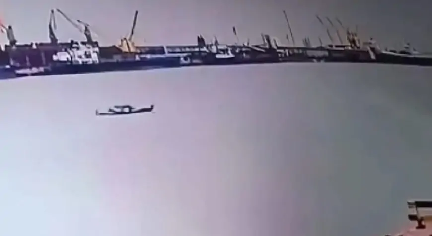 Perahu Tanpa Awak Hantam Dermaga, Nelayan Gresik Hilang