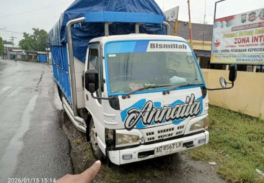 Tabrakan Beruntun, Satpam Ngawi Tewas