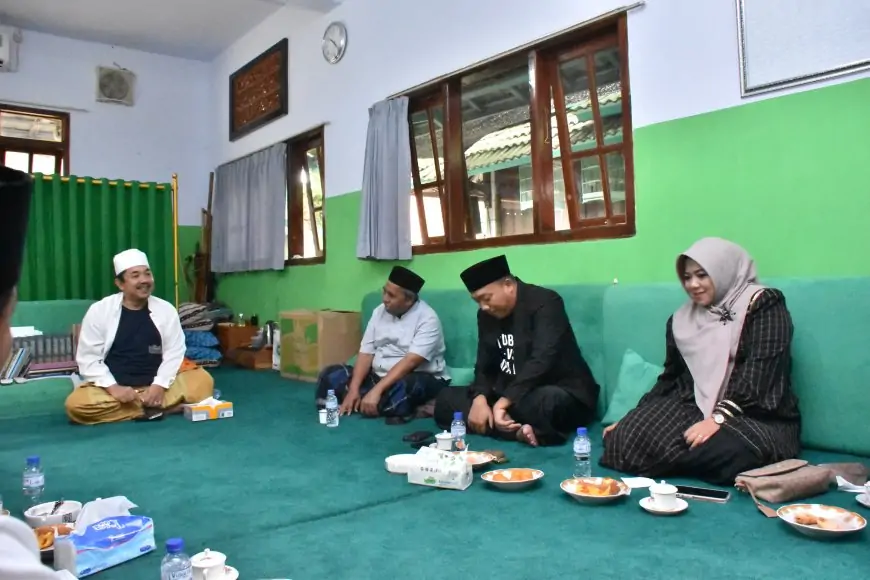 Perkuat Sinergi Umara dan Ulama, Bupati Situbondo Ajak Jajaran OPD Sowan ke Pesantren