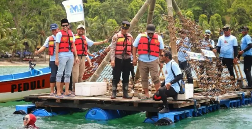 Sinergi Pemkab Trenggalek dan Pelindo, Rehabilitasi 2.273 Terumbu Karang di Pantai Mutiara