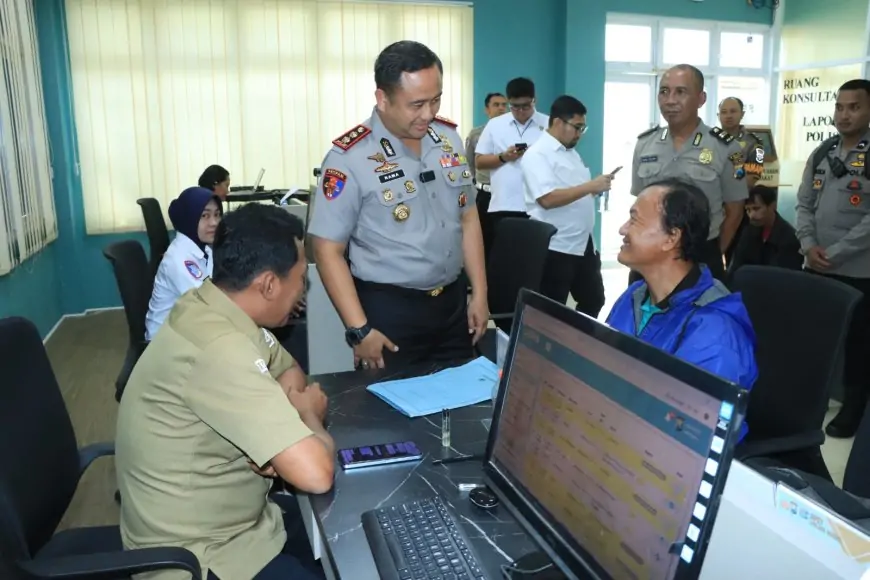 Cek Langsung Pelayanan, Kapolres Gresik Sidak Unit Layanan Publik