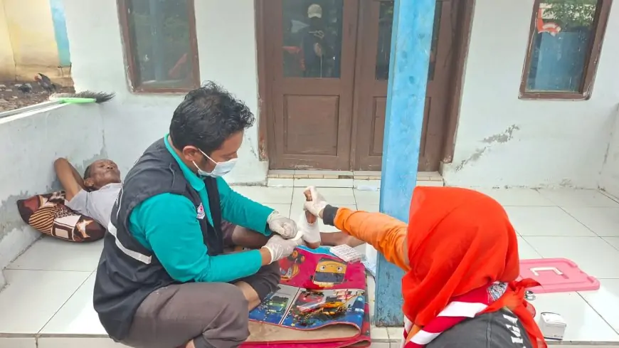 Pemkab Situbondo Dirikan Posko Kesehatan untuk Warga Terdampak Banjir di Besuki