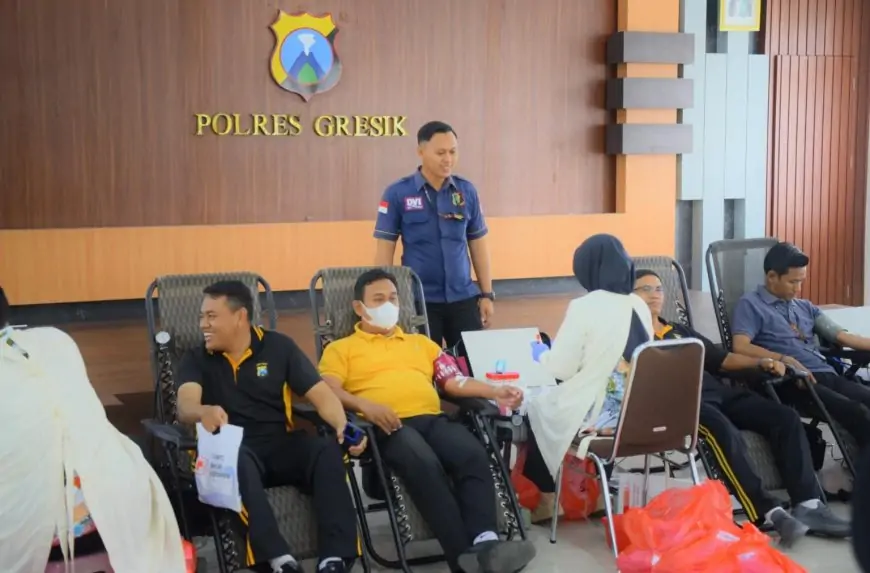 Polres Gresik Gelar Donor Darah Bantu Penuhi Stok PMI