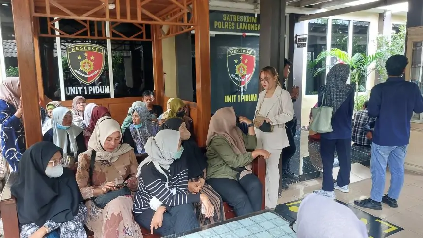 Puluhan Nasabah Koperasi Geruduk Polres Lamongan Laporkan Dugaan Penipuan, Kerugian Capai Rp.5 M
