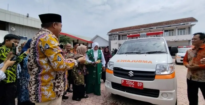 Perkuat Layanan Medis, Pemkab Situbondo Distribusikan 38 Ambulans ke 37 Desa